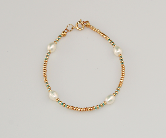 Izzy Pearl Bracelet