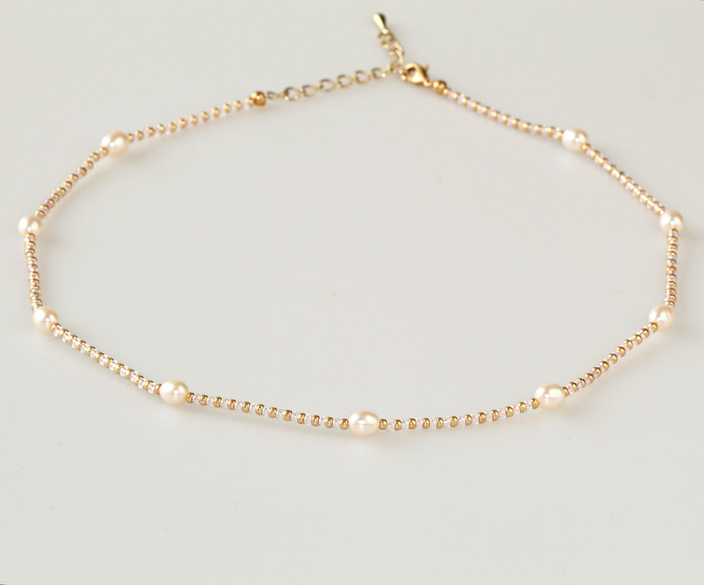 Bella Pearl Choker