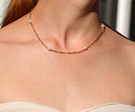 Bronte pearl choker